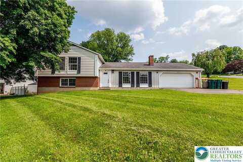 23 Devon Drive, Palmer, PA 18045