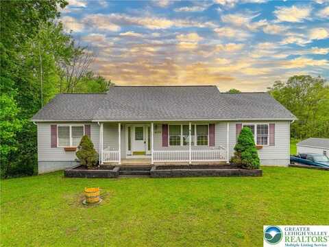 4579 W Mountain View Drive, Lehigh Twp, PA 18088