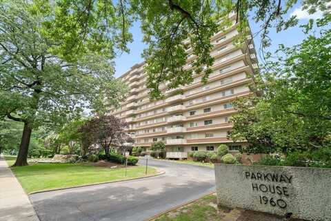 1960 N PARKWAY, Memphis, TN 38112