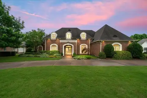 8961 GOLF WALK, Memphis, TN 38125