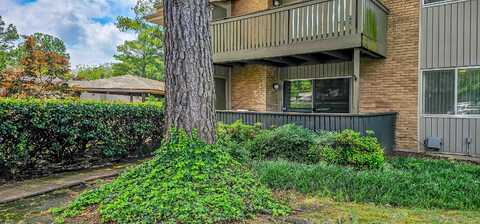 4754 OAKBROOK, Memphis, TN 38117