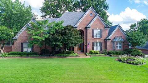 8799 FEATHERLEIGH, Germantown, TN 38138