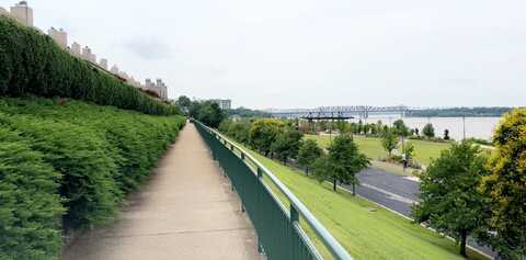 373 RIVERBLUFF, Memphis, TN 38103