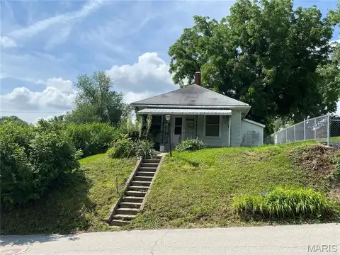 427 W Terrace Avenue, Hannibal, MO 63401