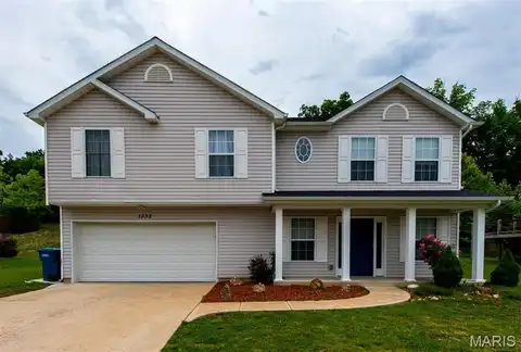 1532 Saint Charles Drive, Hillsboro, MO 63050