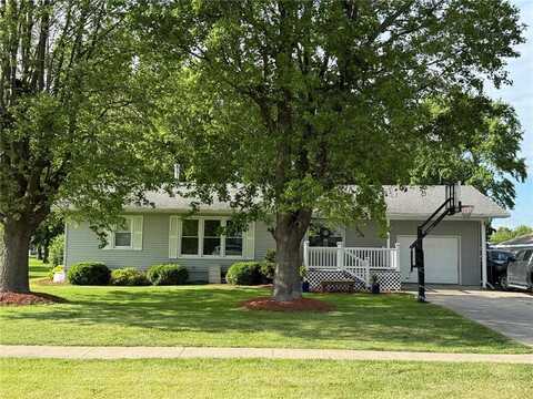 609 E Clark, La Plata, MO 63549