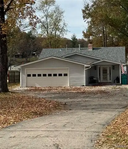 2255 Lakeshore Drive, Cuba, MO 65453