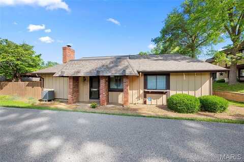 2642 Hampton Road, Saint Charles, MO 63303