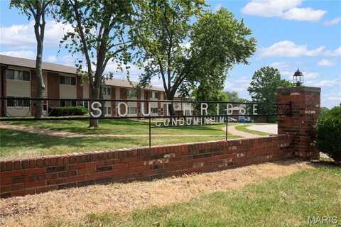 9925 Bunker Hill Drive, Saint Louis, MO 63123