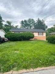 10432 Baron Drive, Saint Louis, MO 63136