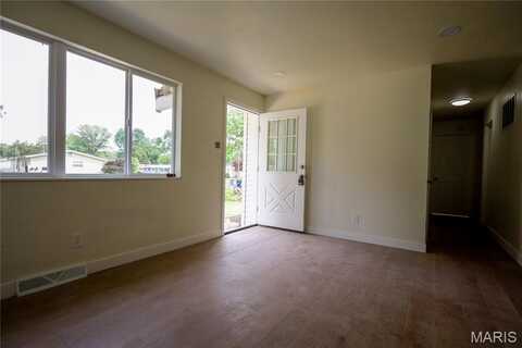 575 Lula Drive, Florissant, MO 63031