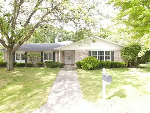 16 Siesta Drive, Hannibal, MO 63401