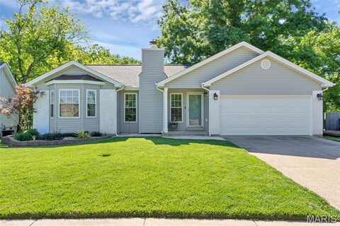 808 White Picket Lane, Ballwin, MO 63021
