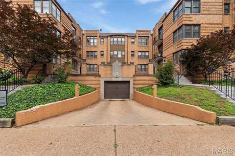 703 Westwood Drive, Saint Louis, MO 63105
