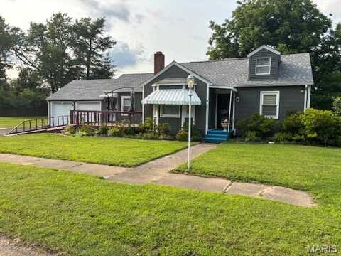 212 South Street, Charleston, MO 63834