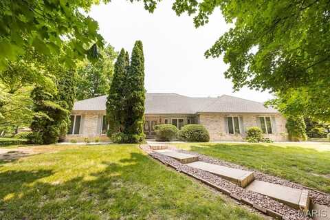 105 Pineywoods Drive, Swansea, IL 62226
