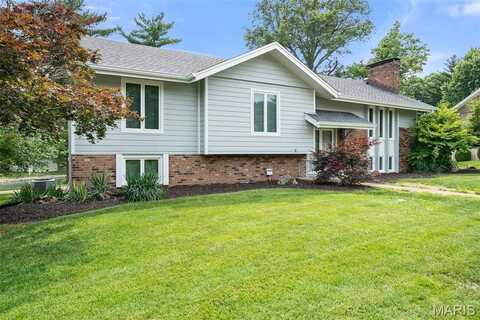 805 Haverton Drive, Creve Coeur, MO 63141