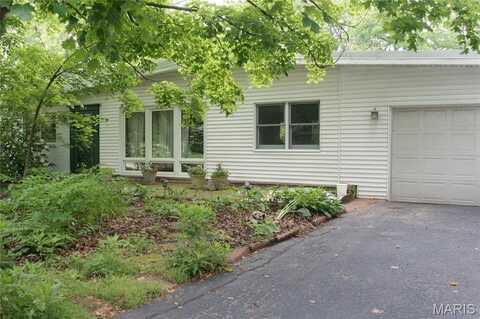 834 Louwen Drive, La Due, MO 63124