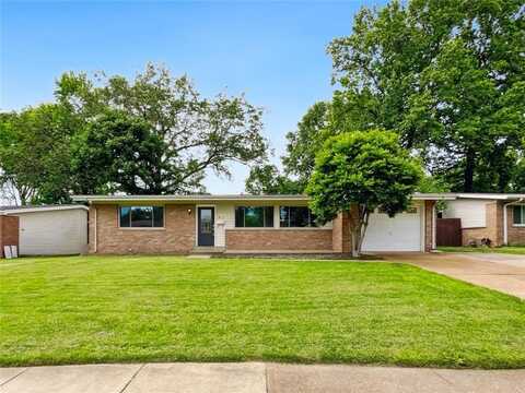 1515 Bay Meadows Drive, Florissant, MO 63033