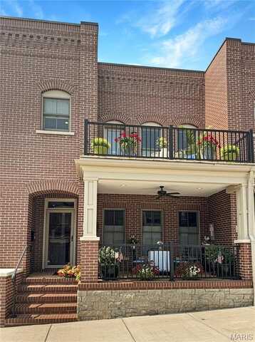 12 E Main Street, Washington, MO 63090