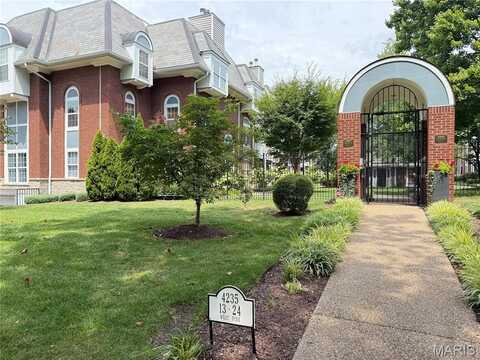 4235 W Pine Boulevard, Saint Louis, MO 63108