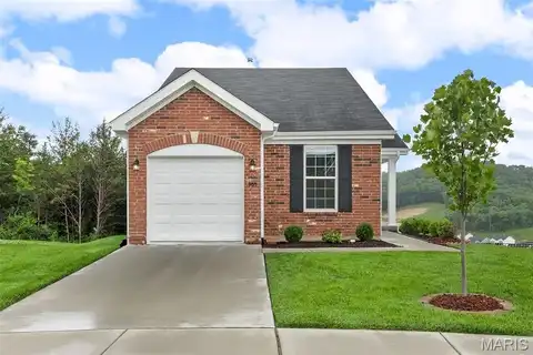 905 Walnut Point Drive, Imperial, MO 63052