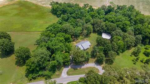 3348 State Highway E, Scott City, MO 63780