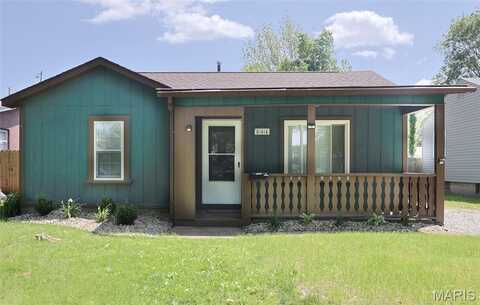 844 Longfellow Avenue, Wood River, IL 62095