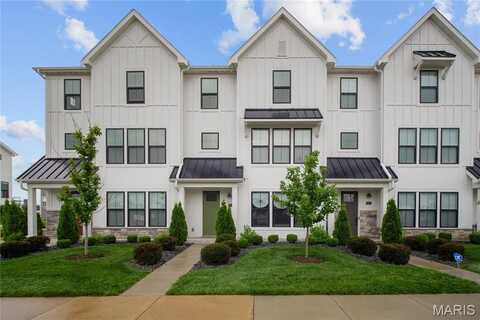 8937 Eager Road, Richmond Heights, MO 63144
