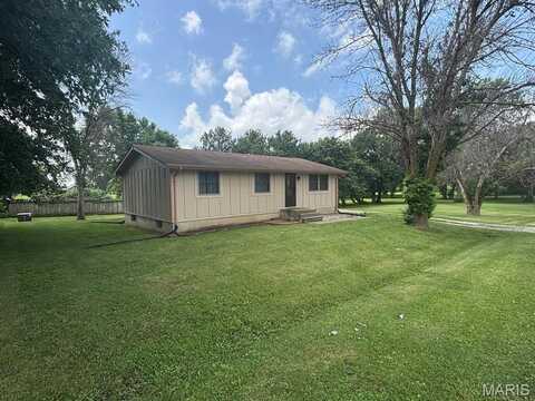 110 Windmill Lane, Shelbina, MO 63468