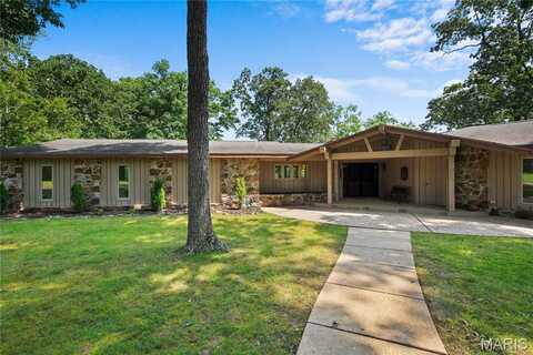 2402 Ripley Route A, Doniphan, MO 63935