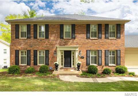 668 Clear Brook Drive, Kirkwood, MO 63122