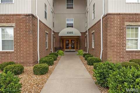 1505 S Old Highway 94, Saint Charles, MO 63303
