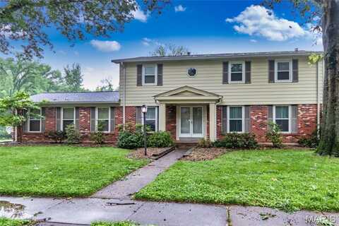 10728 Forest Path Drive, Saint Louis, MO 63128