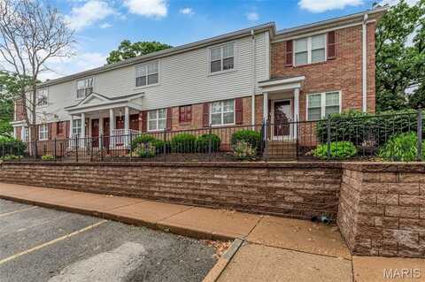 9179 N Swan Circle, Brentwood, MO 63144