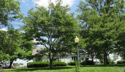 1113 E Market Street, Red Bud, IL 62278