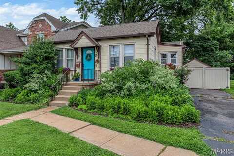 8905 White Avenue, Brentwood, MO 63144