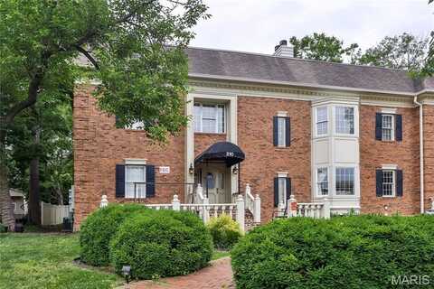 210 N Taylor Avenue, Kirkwood, MO 63122