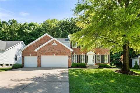 950 Castle Pines Drive, Ballwin, MO 63021
