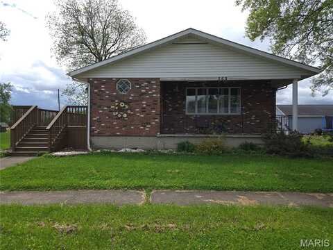 560 W 4th Street, Beckemeyer, IL 62219