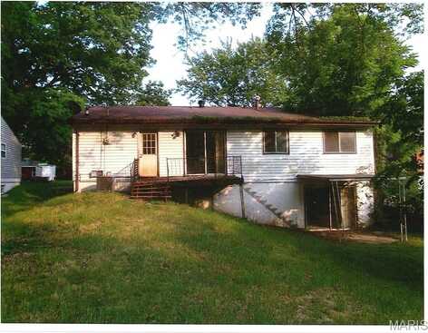 33 Potomac Drive, Fairview Heights, IL 62208