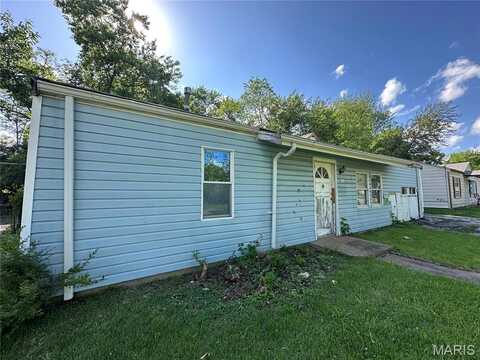 9833 Dennis Drive, Riverview, MO 63136