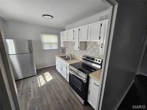 1150 Lilac Drive, Belleville, IL 62220