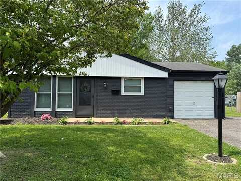 18 Scarlet Drive, Belleville, IL 62220