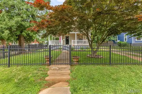 805 W Columbia Street, Farmington, MO 63640