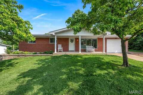 6912 Telegraph Road, Oakville, MO 63129
