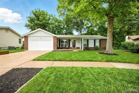 4205 Meadowgreen Trails Drive, Oakville, MO 63129