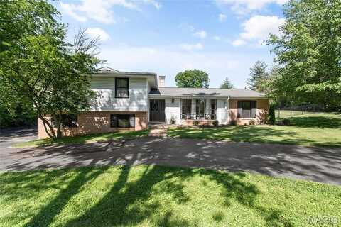 1 Woodoaks Trail, Saint Louis, MO 63124