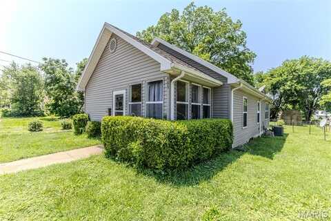 465 W Hayes Street, Lebanon, MO 65536