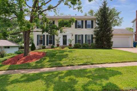 278 Oakleigh Woods Drive, Ballwin, MO 63011